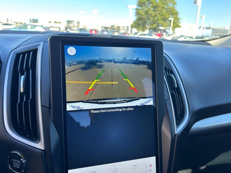 Ford Edge Vehicle Full-screen Gallery Image 20