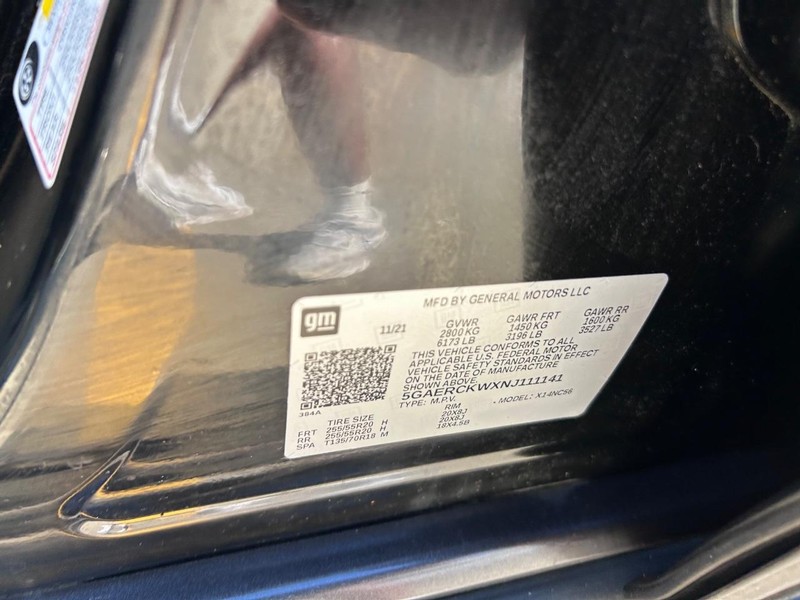 Buick Enclave Vehicle Full-screen Gallery Image 25