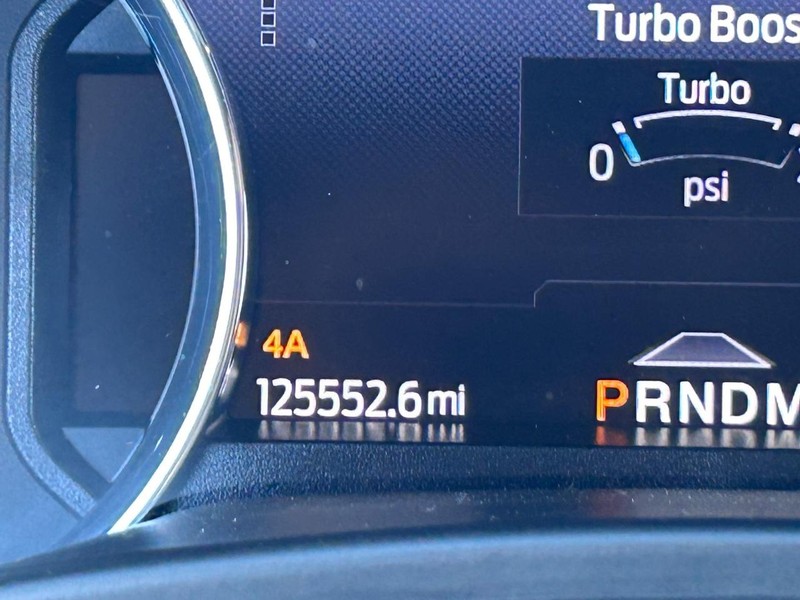 Ford Expedition Max Vehicle Full-screen Gallery Image 23