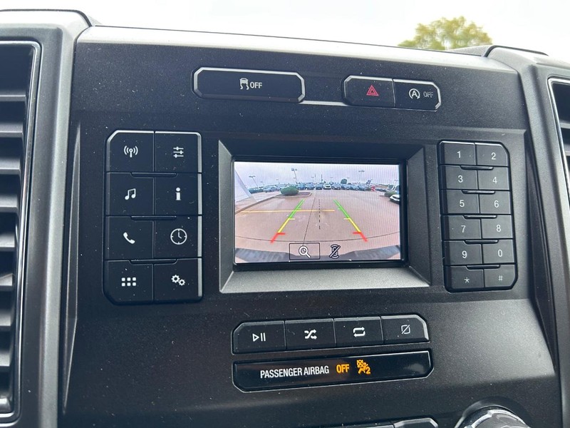 Ford F-150 Vehicle Full-screen Gallery Image 19