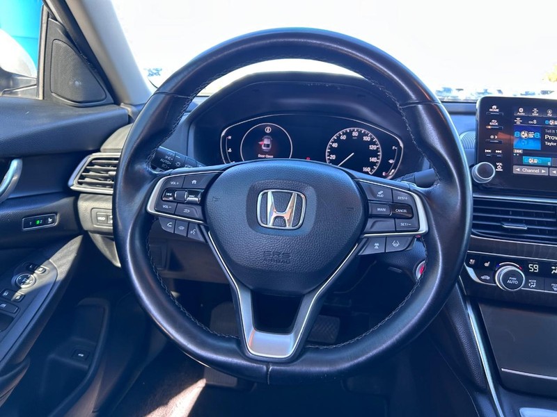 Honda Accord Sedan Vehicle Full-screen Gallery Image 12
