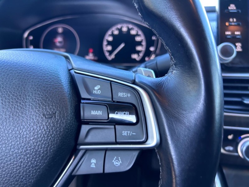 Honda Accord Sedan Vehicle Full-screen Gallery Image 14