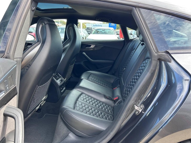 Audi RS 5 Sportback Vehicle Full-screen Gallery Image 09