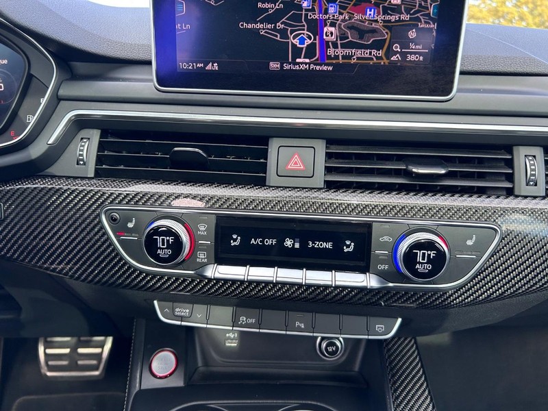 Audi RS 5 Sportback Vehicle Full-screen Gallery Image 17