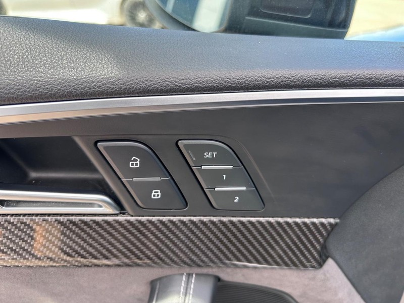 Audi RS 5 Sportback Vehicle Full-screen Gallery Image 21