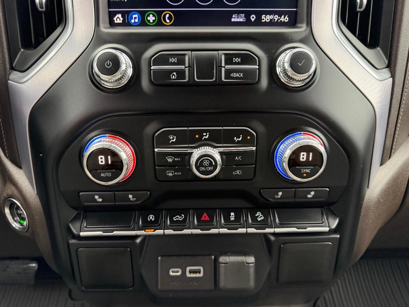 GMC Sierra 1500 Vehicle Full-screen Gallery Image 14