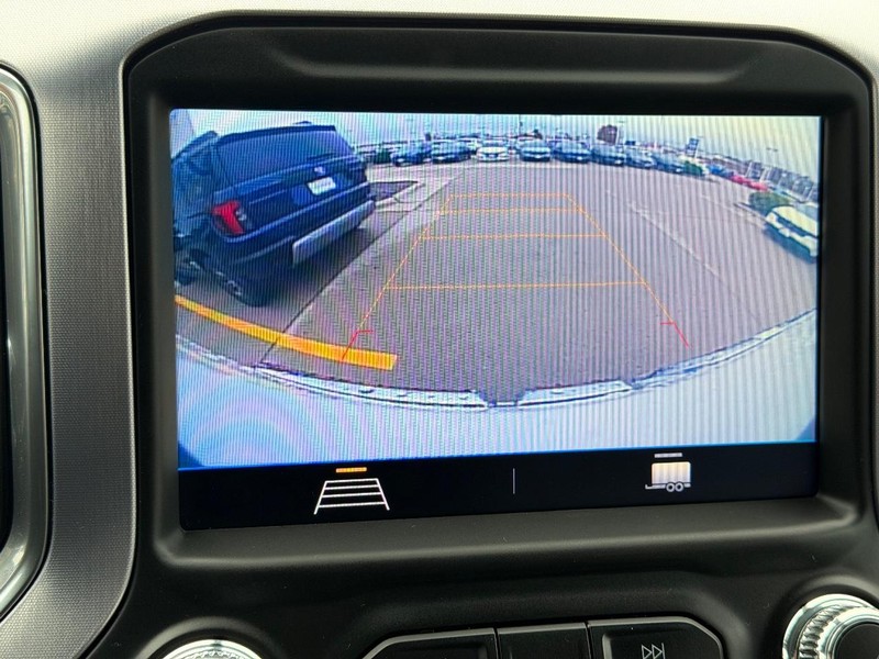 GMC Sierra 1500 Vehicle Full-screen Gallery Image 19