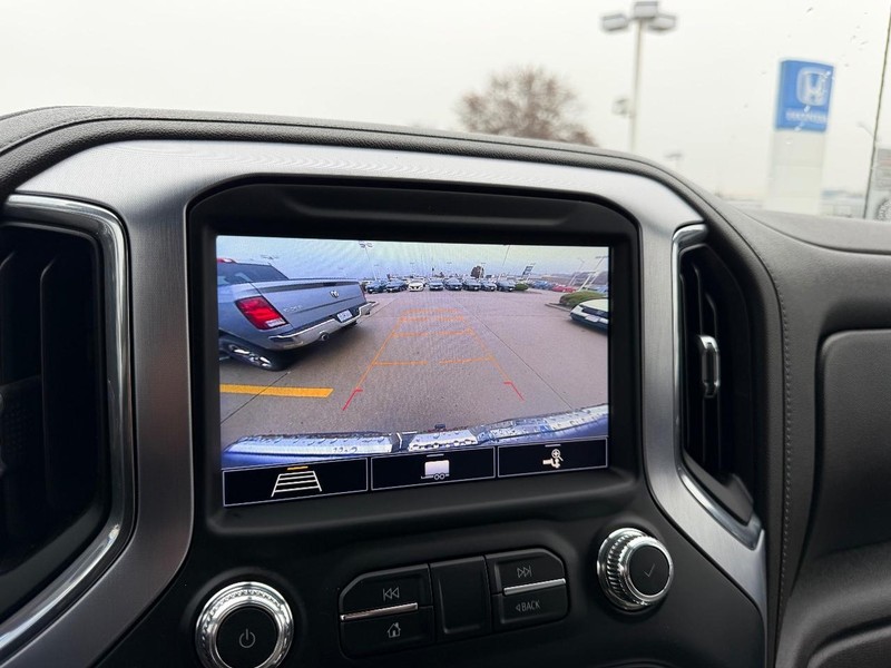 GMC Sierra 1500 Vehicle Full-screen Gallery Image 19