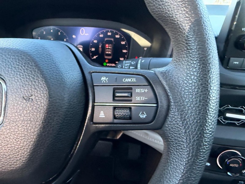 Honda Accord Sedan Vehicle Full-screen Gallery Image 13