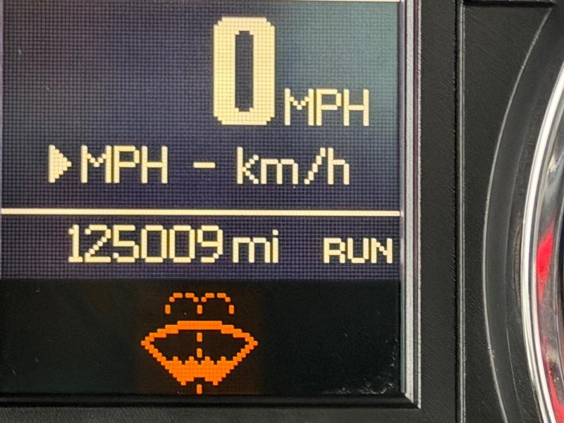 Chrysler Town & Country Vehicle Full-screen Gallery Image 23