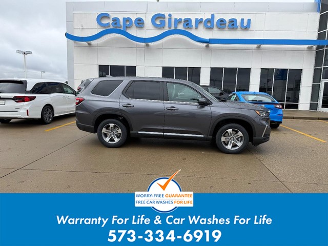 Cape Girardeau MO 2025 Honda Pilot more details - honda pilot
