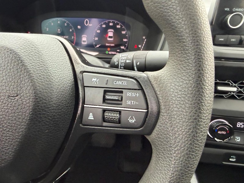 Honda Accord Sedan Vehicle Full-screen Gallery Image 13