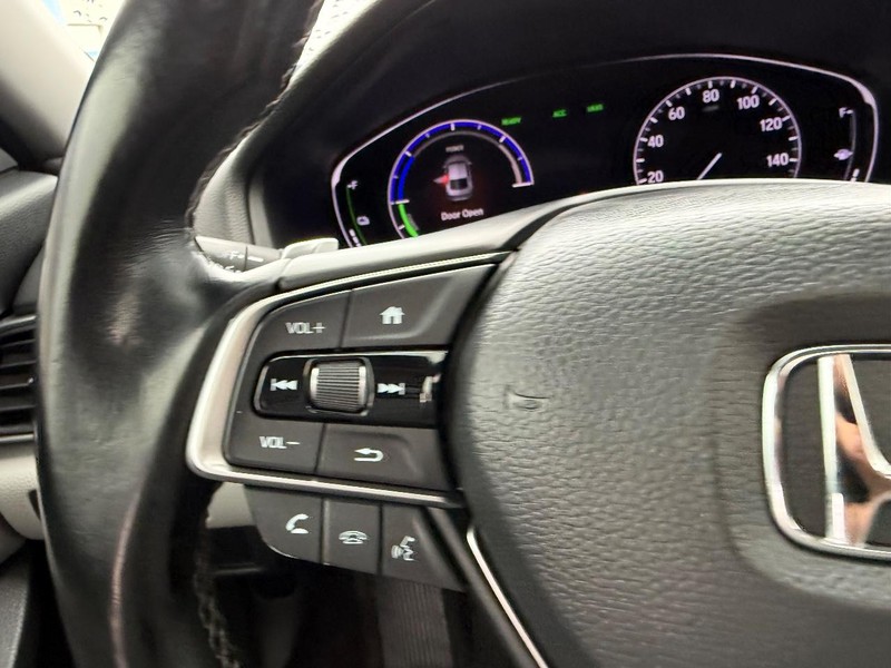 Honda Accord Hybrid Vehicle Full-screen Gallery Image 12