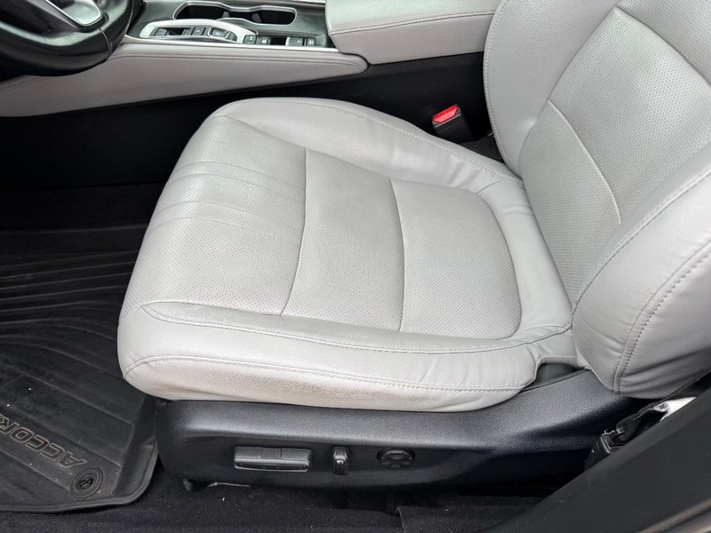 Honda Accord Hybrid Vehicle Full-screen Gallery Image 20