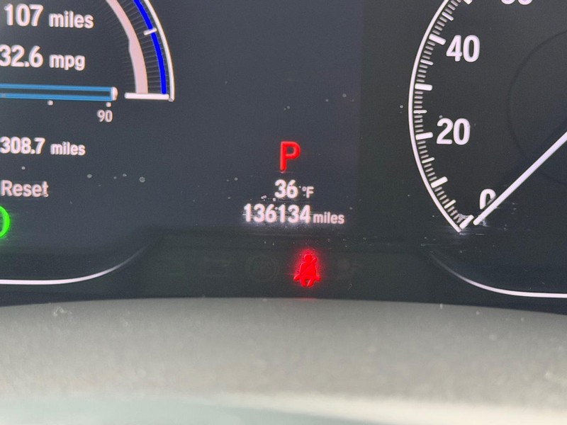 Honda Accord Hybrid Vehicle Full-screen Gallery Image 21