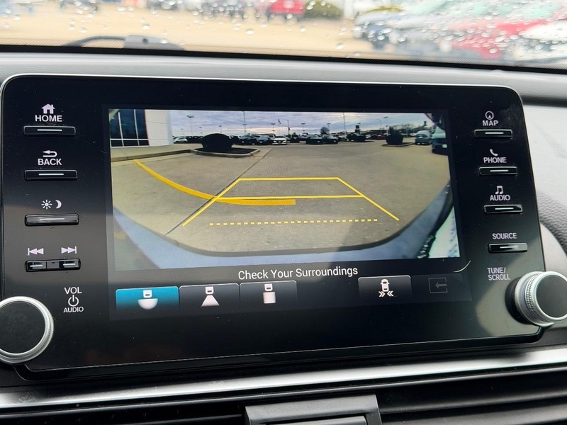 Honda Accord Hybrid Vehicle Full-screen Gallery Image 22