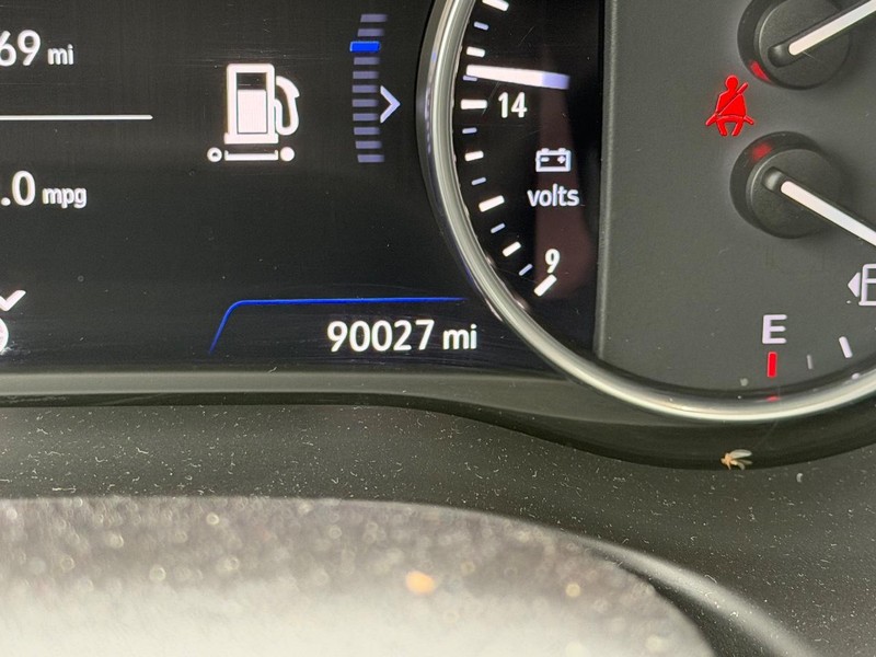 Buick Enclave Vehicle Full-screen Gallery Image 23