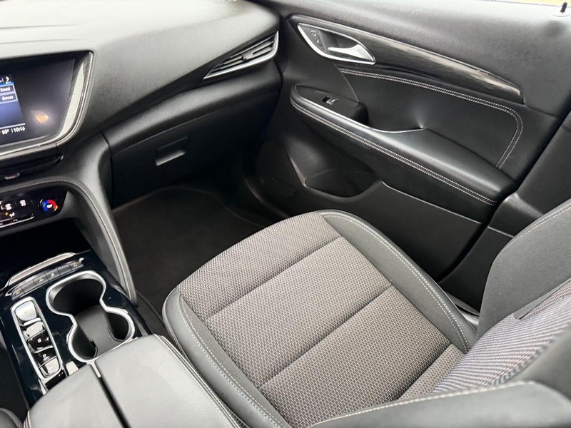 Buick Envision Vehicle Full-screen Gallery Image 16