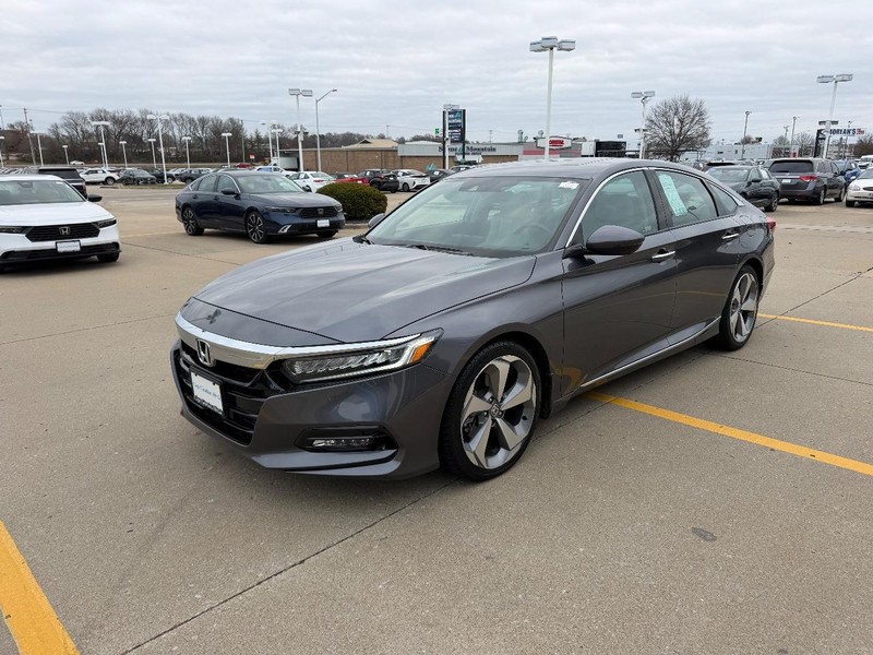 Honda Accord Sedan Vehicle Full-screen Gallery Image 07