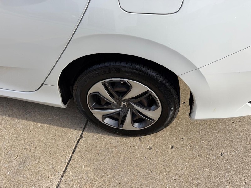 Honda Civic Sedan Vehicle Full-screen Gallery Image 05