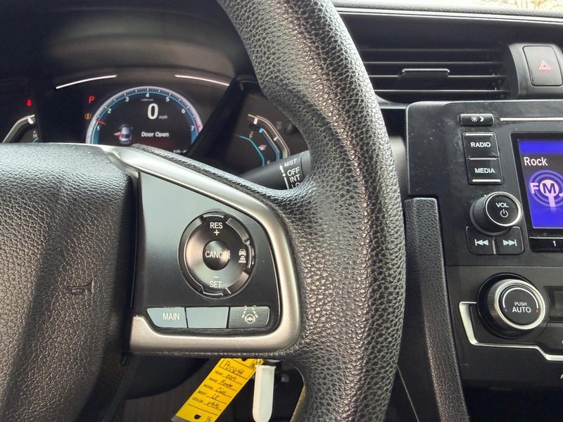 Honda Civic Sedan Vehicle Full-screen Gallery Image 12