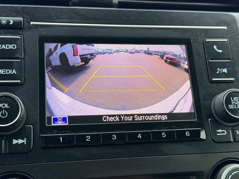 Honda Civic Sedan Vehicle Full-screen Gallery Image 20