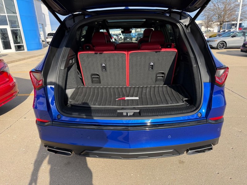 Acura MDX Vehicle Full-screen Gallery Image 04