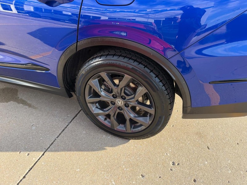 Acura MDX Vehicle Full-screen Gallery Image 06