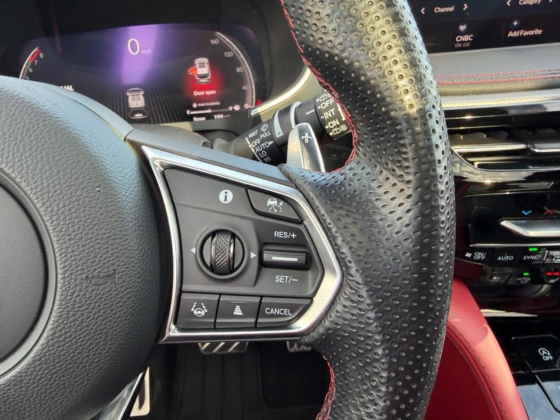 Acura MDX Vehicle Full-screen Gallery Image 16