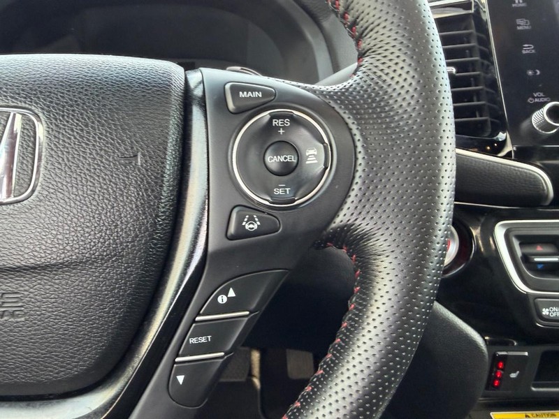 Honda Ridgeline Vehicle Full-screen Gallery Image 13