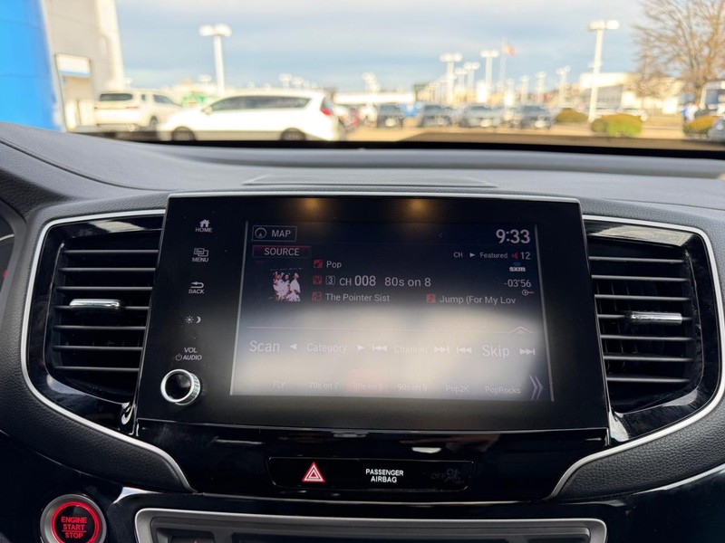 Honda Ridgeline Vehicle Full-screen Gallery Image 14