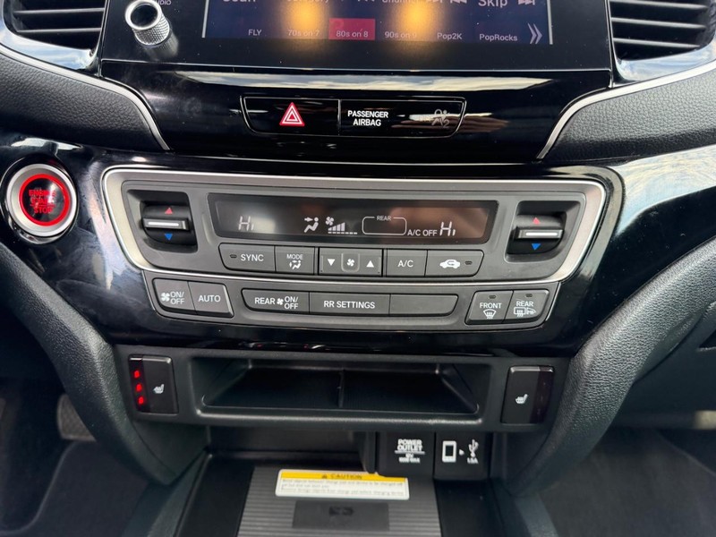 Honda Ridgeline Vehicle Full-screen Gallery Image 15