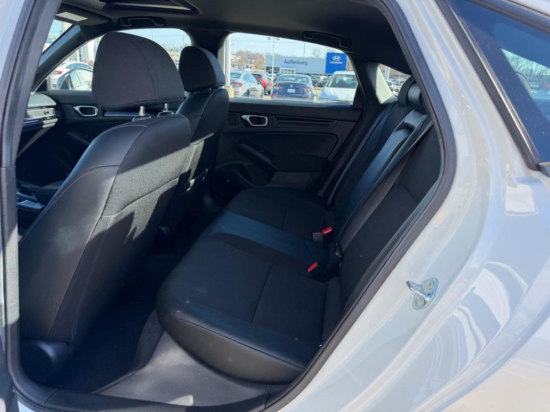 Honda Civic Sedan Hybrid Vehicle Full-screen Gallery Image 08