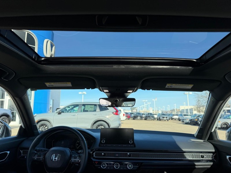 Honda Civic Sedan Hybrid Vehicle Full-screen Gallery Image 09