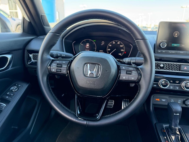 Honda Civic Sedan Hybrid Vehicle Full-screen Gallery Image 11