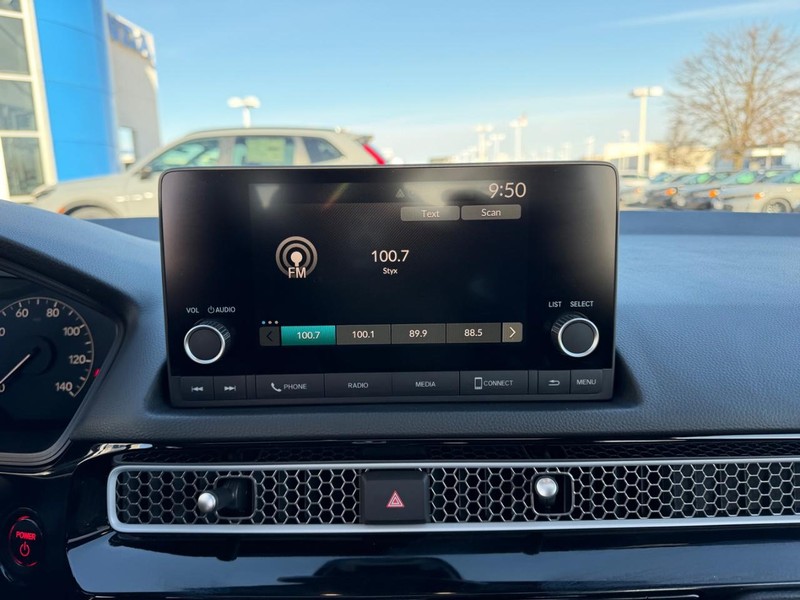 Honda Civic Sedan Hybrid Vehicle Full-screen Gallery Image 14