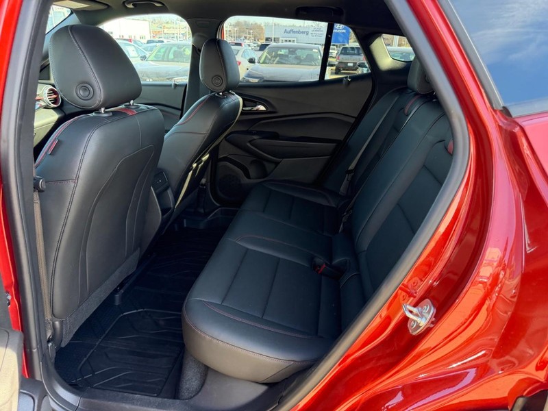 Chevrolet Trax Vehicle Full-screen Gallery Image 08