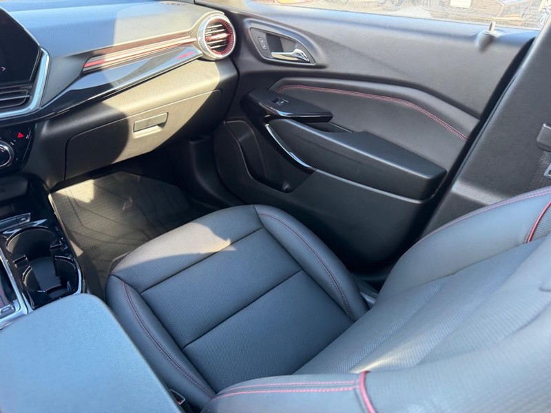 Chevrolet Trax Vehicle Full-screen Gallery Image 17