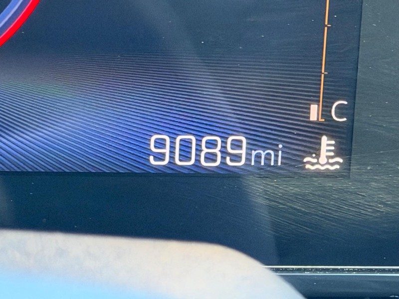 Chevrolet Trax Vehicle Full-screen Gallery Image 20