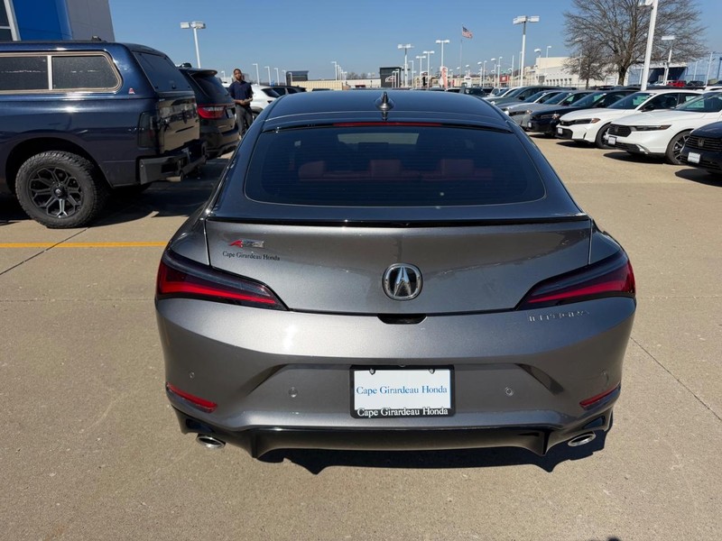 Acura Integra Vehicle Full-screen Gallery Image 03