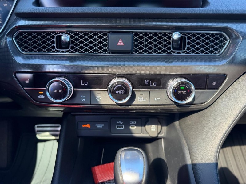 Acura Integra Vehicle Full-screen Gallery Image 15