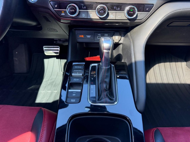 Acura Integra Vehicle Full-screen Gallery Image 16