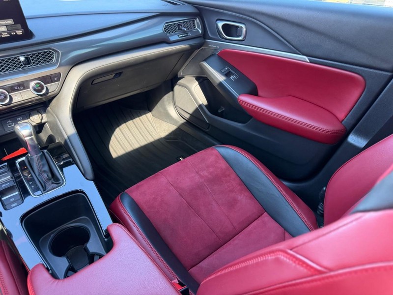 Acura Integra Vehicle Full-screen Gallery Image 17