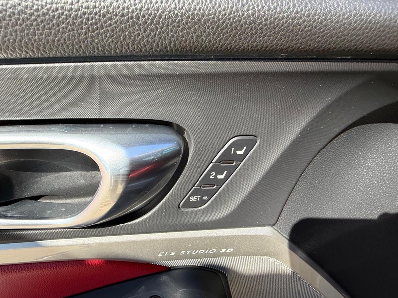 Acura Integra Vehicle Full-screen Gallery Image 19