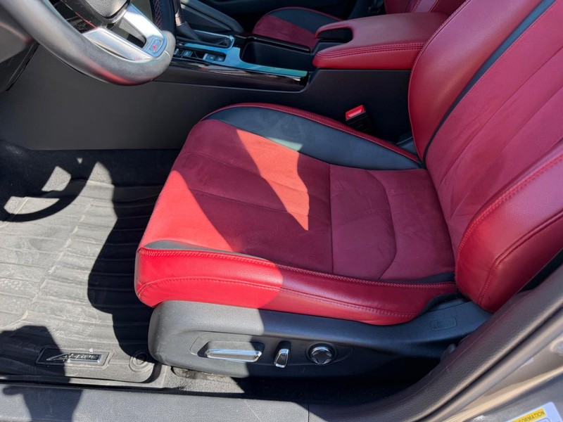 Acura Integra Vehicle Full-screen Gallery Image 20