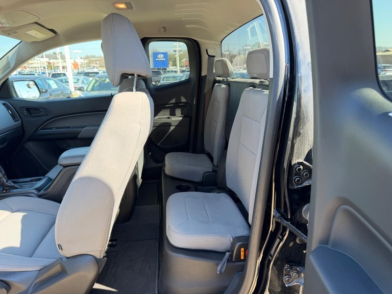 Chevrolet Colorado Vehicle Full-screen Gallery Image 08