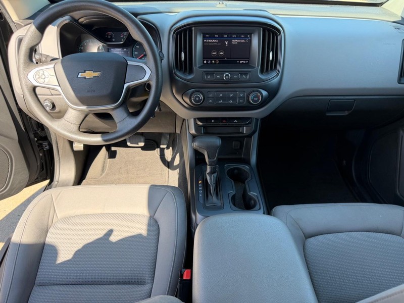 Chevrolet Colorado Vehicle Full-screen Gallery Image 09