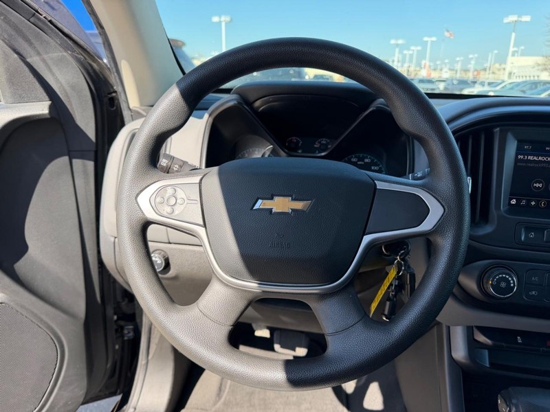Chevrolet Colorado Vehicle Full-screen Gallery Image 10