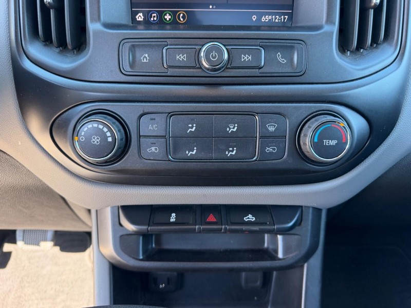 Chevrolet Colorado Vehicle Full-screen Gallery Image 13