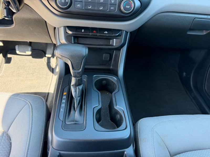 Chevrolet Colorado Vehicle Full-screen Gallery Image 14